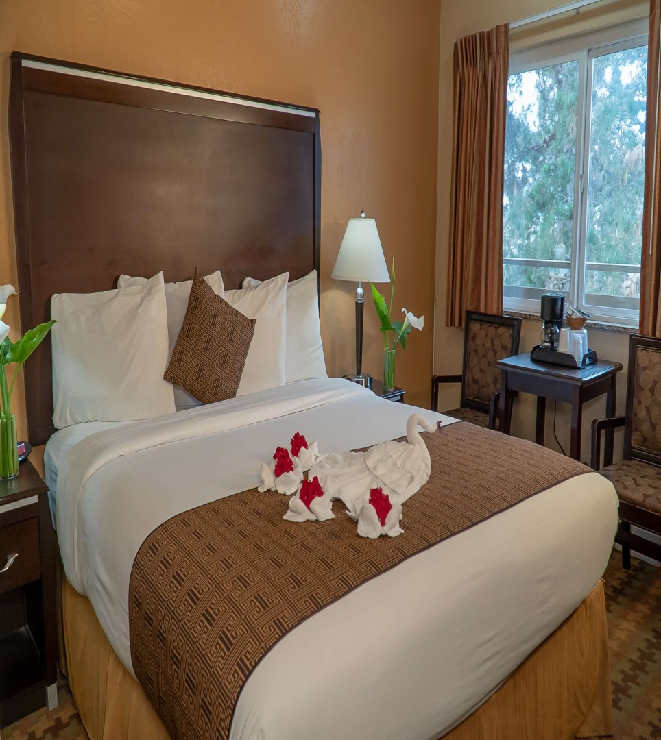 SLEEP WELL IN OUR COMFORTABLE SAN SIMEON, CA GUEST ROOMS