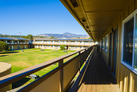 Welcome To The Silver Surf Motel - Rooms